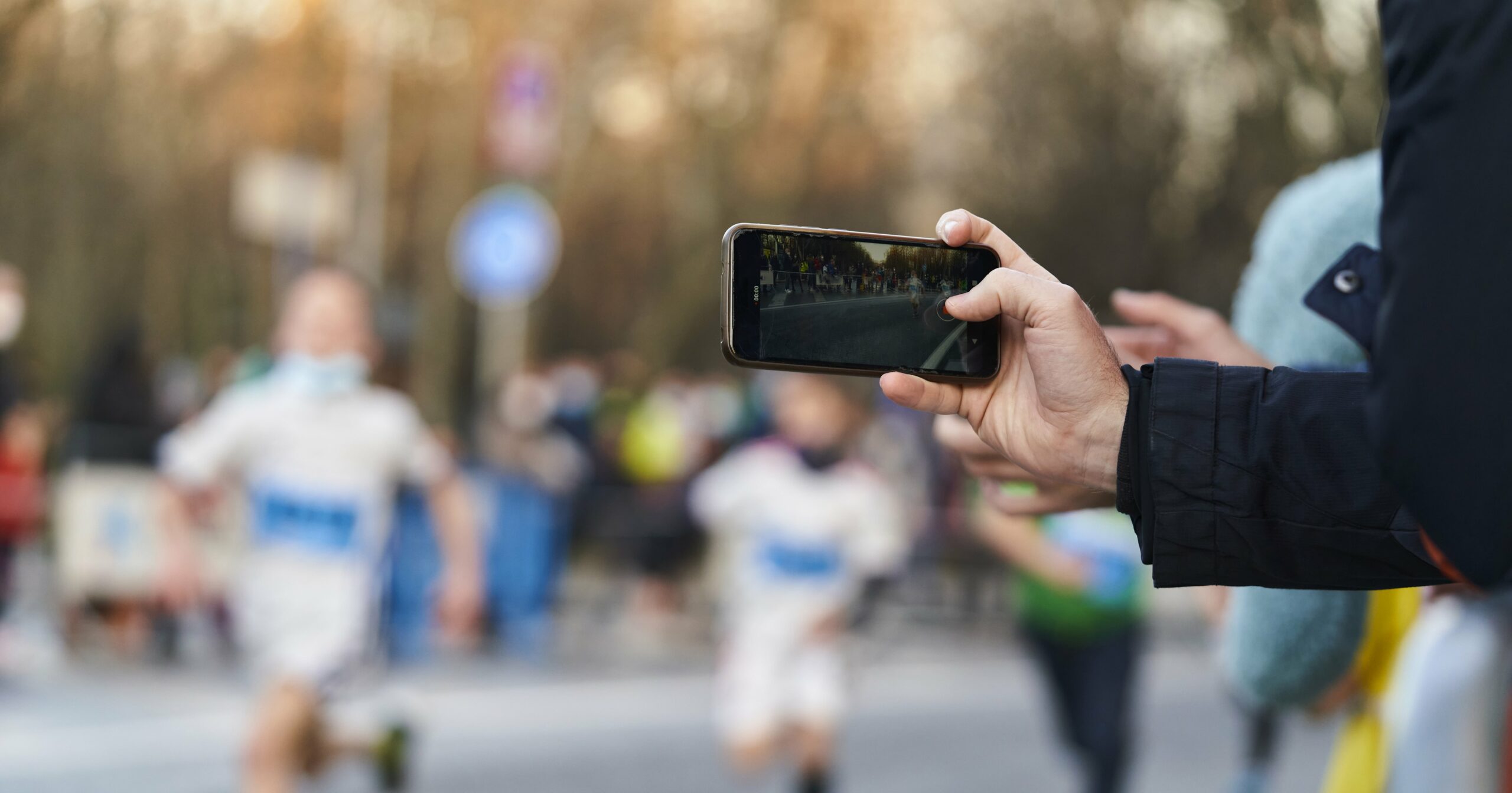 how-to-take-an-actually-good-race-day-photograph