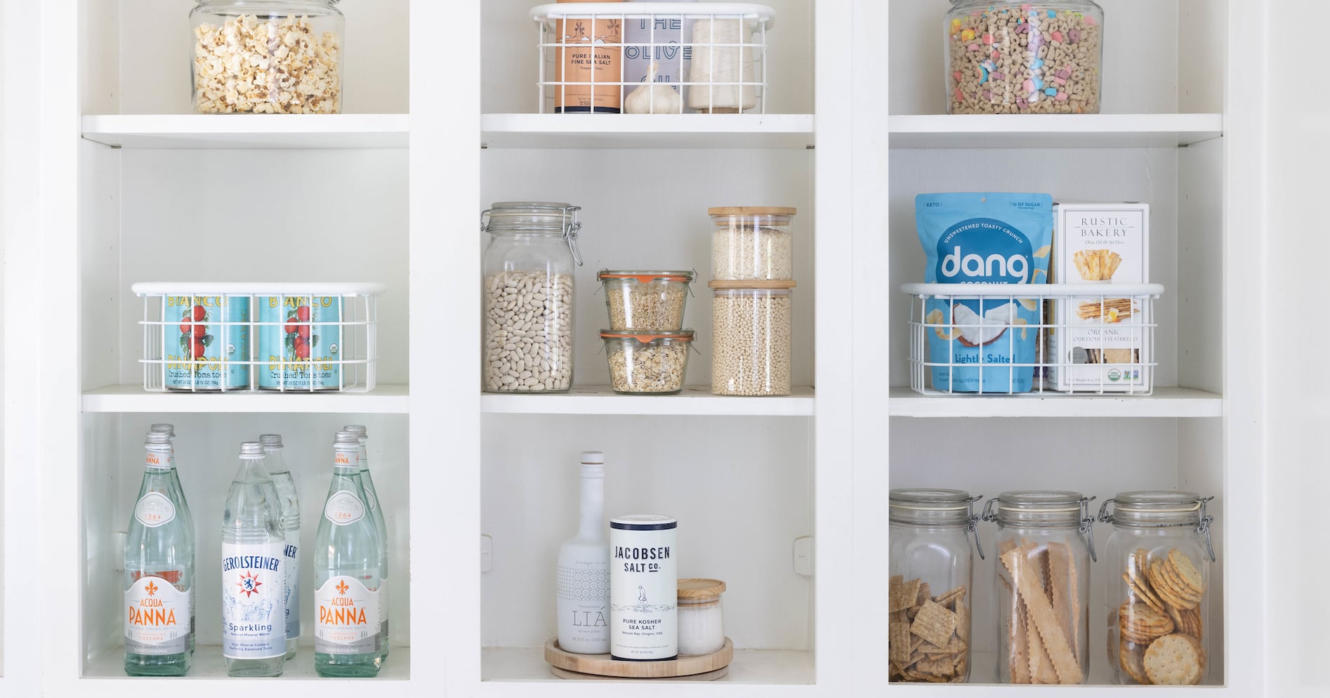 your-guide-to-pantry-decanting,-according-to-an-organizing-expert