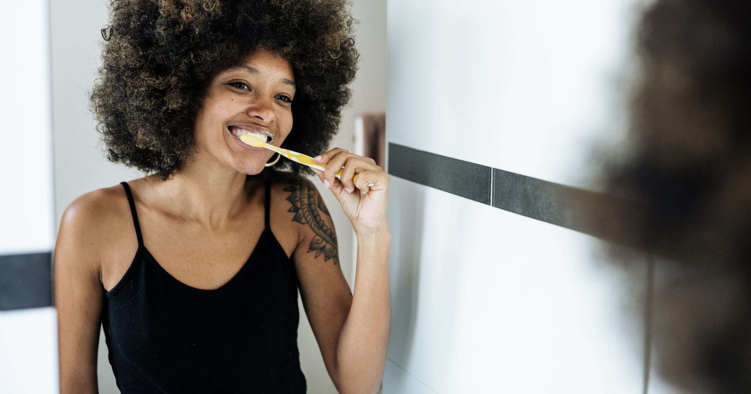 does-purple-toothpaste-actually-whiten-your-teeth?