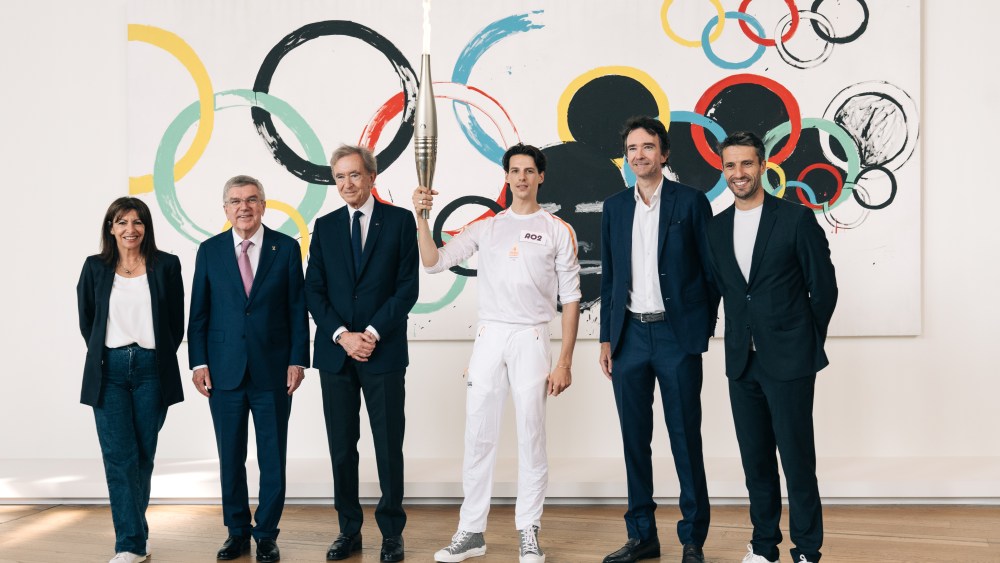 lvmh-hosts-olympic-torch-relays-in paris