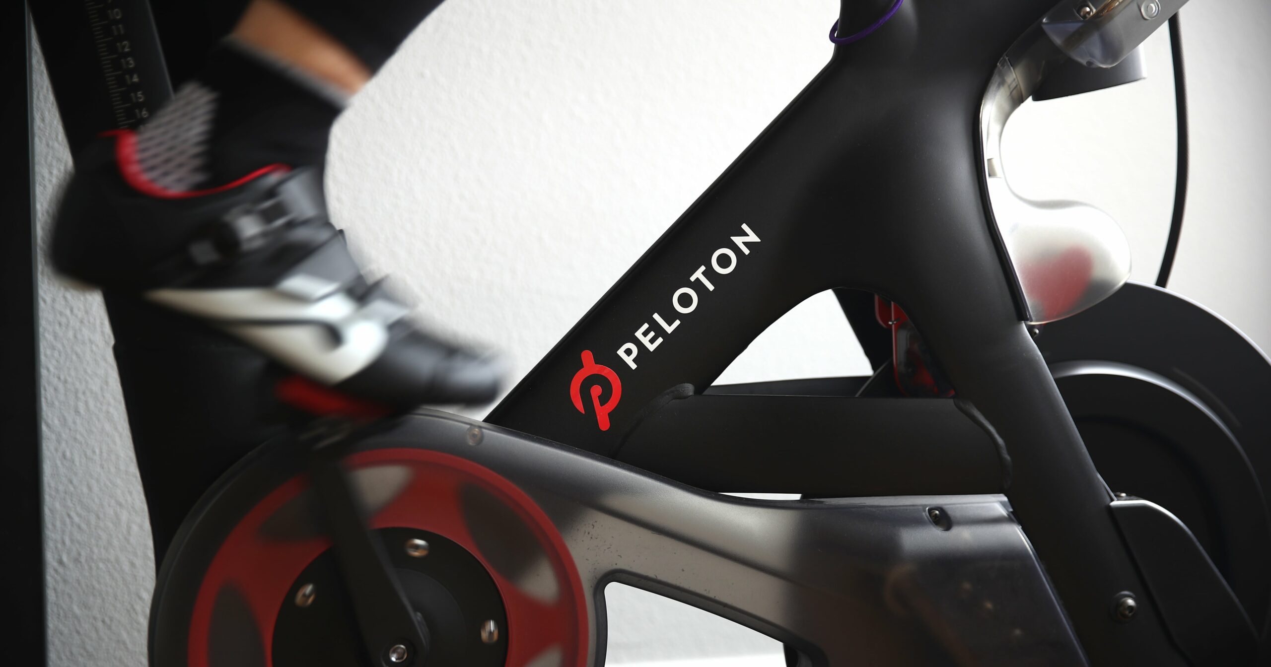 the-9-best-bike-mats-for-your-peloton-bike