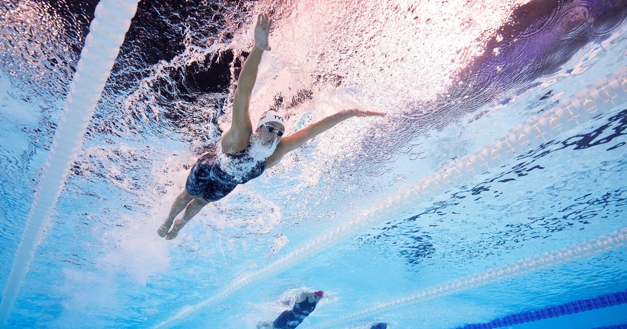 here’s-why-olympic-medalists-so-often-emerge-from-the-middle-lanes-of-the-pool