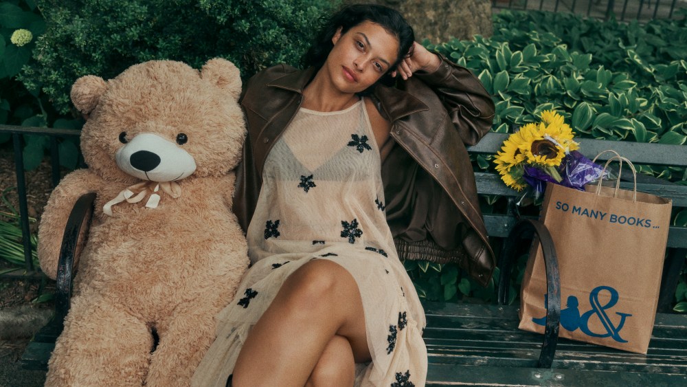 anthropologie’s-fall-campaign-features-models-taylor-hill,-barbara-palvin-and-devyn garcia