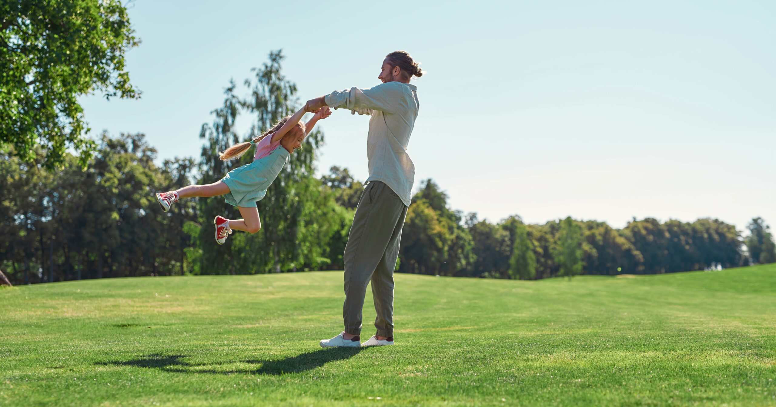 how-i’m-bringing-“dad-energy”-into-my-role-as-a-queer-parent