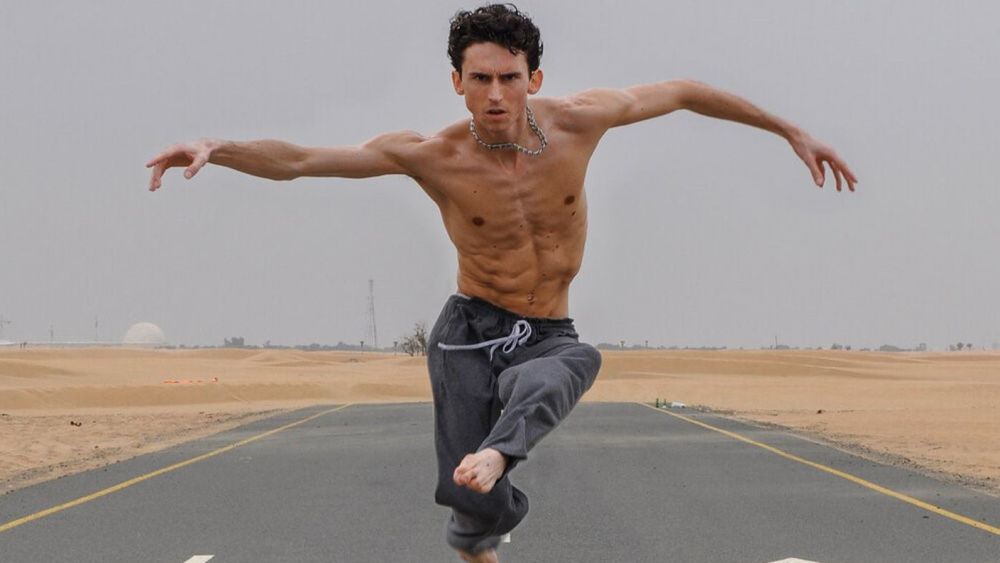 a-french-breakdancer-takes-the-lead-in-the-paris-2024-olympic-closing ceremony