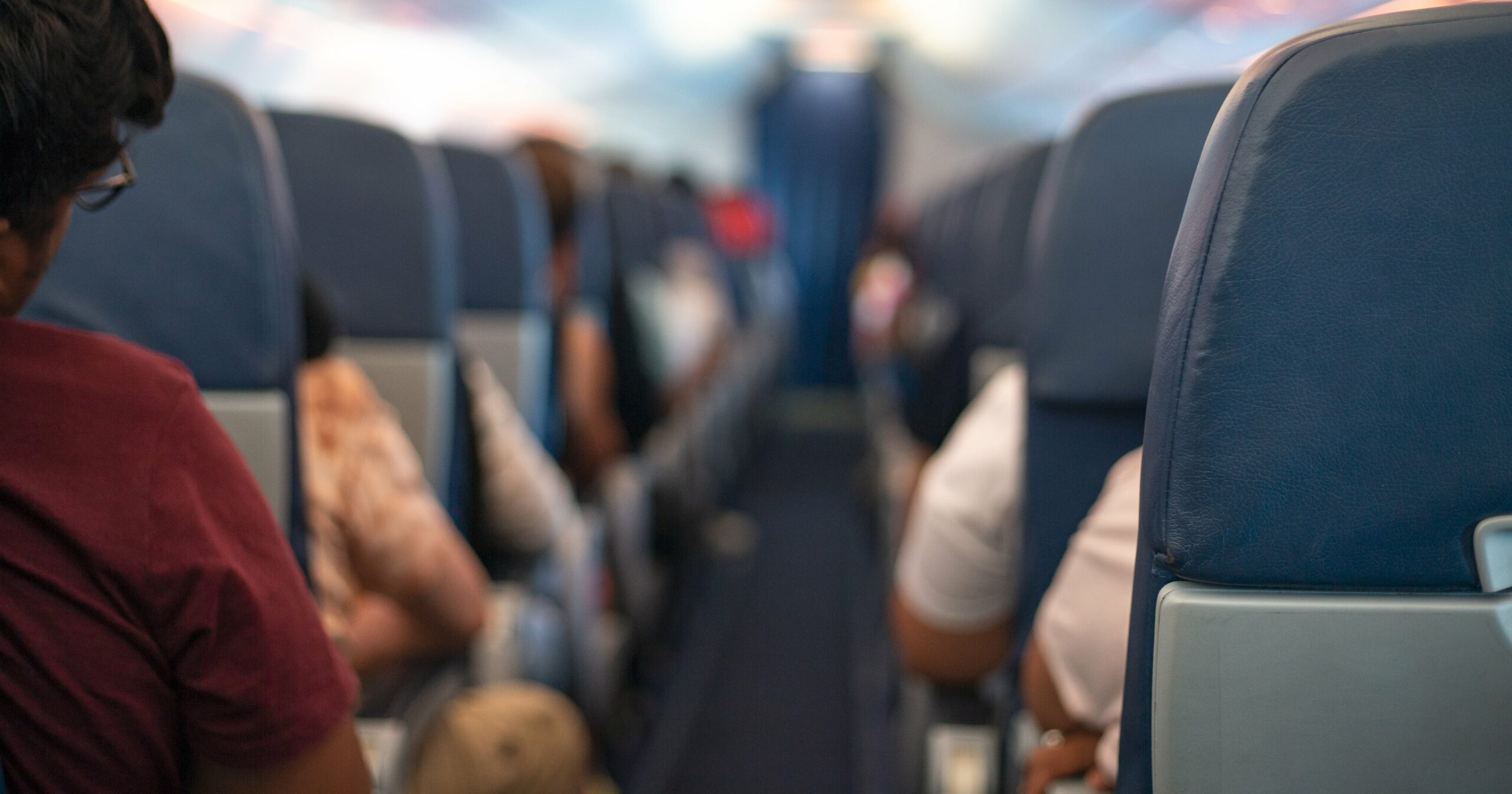 how-to-prevent-“airplane-ear”-on-your-next-flight,-according-to-an-audiologist