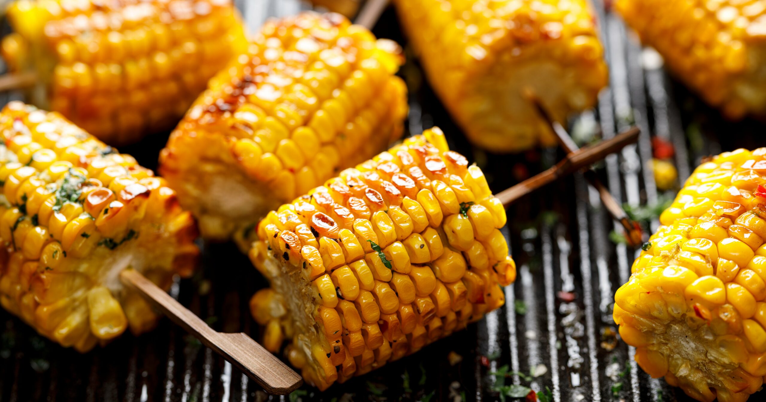 how-to-cook-corn-on-the-cob:-4-methods-that-deliver-delicious-results