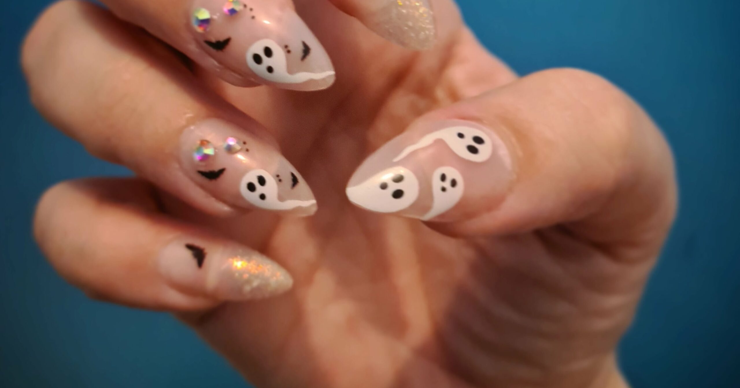 30-halloween-nail-designs-for-every-style