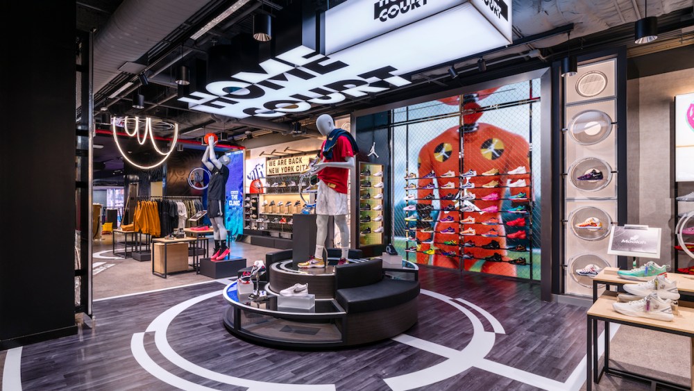 foot-locker-partners-with-nike-and-jordan-brand-to-spotlight-basketball-in-reimagined-store concept