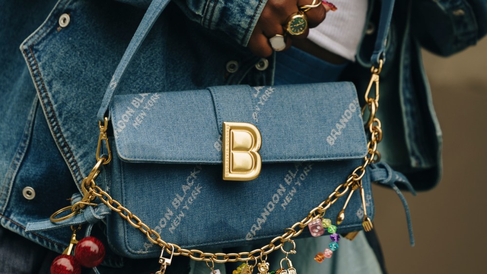 street-stylers-paint-the-town-indigo-with-denim-looks-at-nyfw-spring 2025