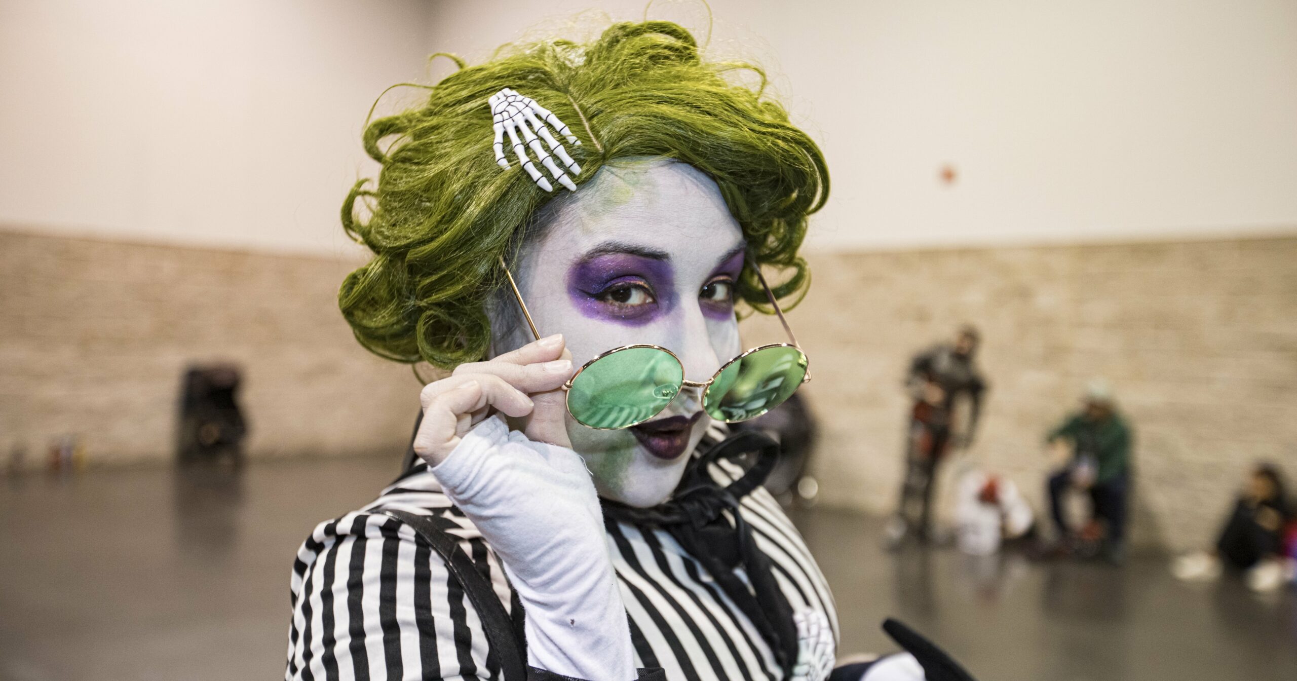 it’s-showtime:-try-these-beetlejuice-makeup-ideas-for-halloween