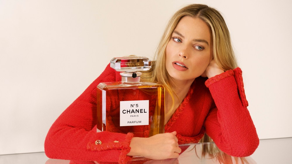 exclusive:-margot-robbie-named-face-of-chanel-no.5;-talks-cinema,-new-projects-& more