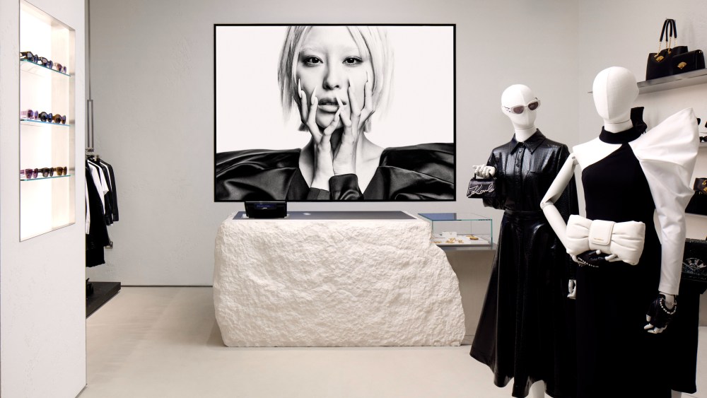 exclusive:-karl-lagerfeld-debuts-new-store-concept-in london