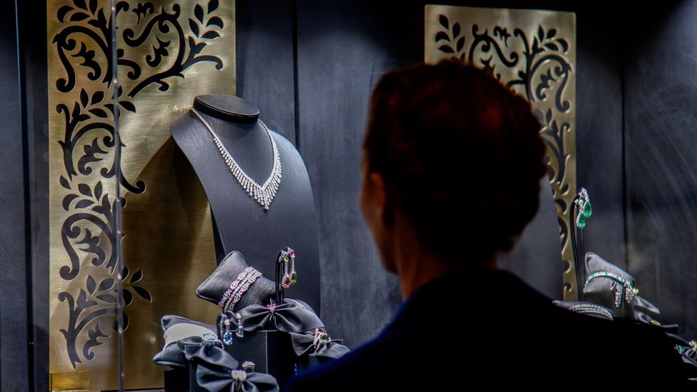 italian-jewelers-try-to-bulletproof-against-dampened economy