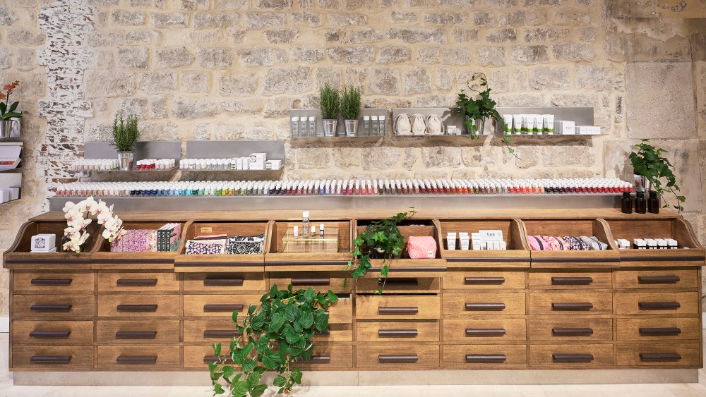 literary-manicures?-meditative-manicures?-kure-bazaar-will-host-them-in-its-paris ‘home’ 