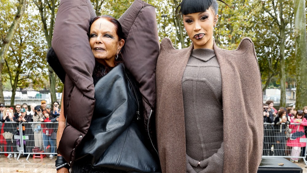 celebrities-front-row-at-rick-owens-spring-2025-show:-cardi-b-shared-advice-for-staying-stylish-in-a downpour