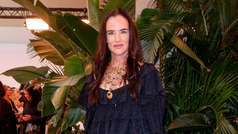 celebrities-front-row-at-chloe-spring-2025-ready-to-wear:-juliette-lewis-on-‘avant-garde’-movies-and-her-‘evel-knievel’ jumpsuit