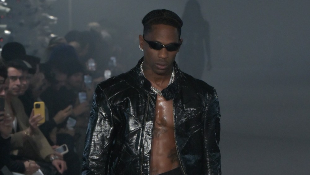 travis-scott-opened-the-vetements-show-for-spring 2025