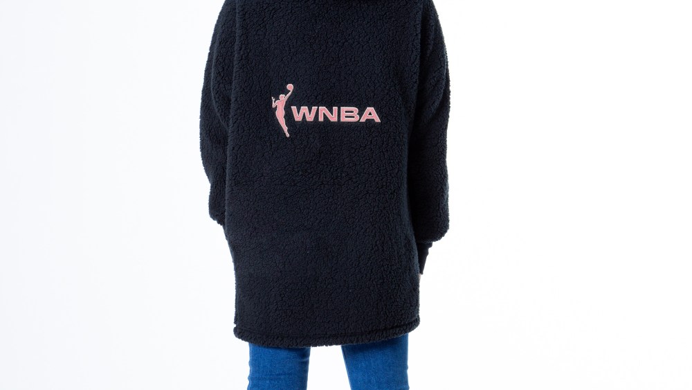 jill-martin-teams-with-nba,-wnba-on-special-breast-cancer products