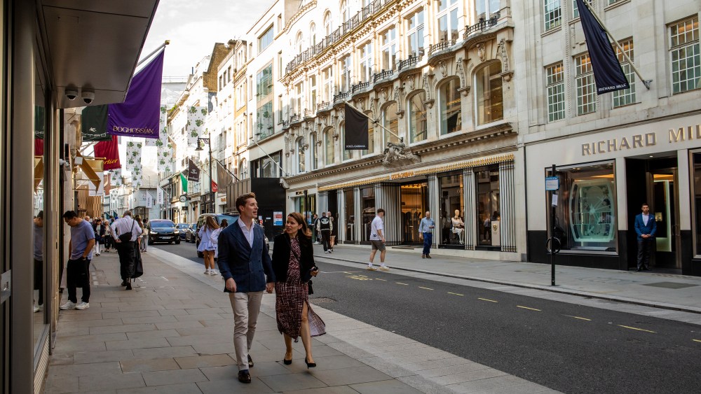 london-is-attracting-big-luxury-spenders-despite-broader-economic challenges