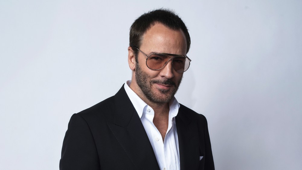 tom-ford-to-receive-outstanding-achievement-award-at-fashion awards