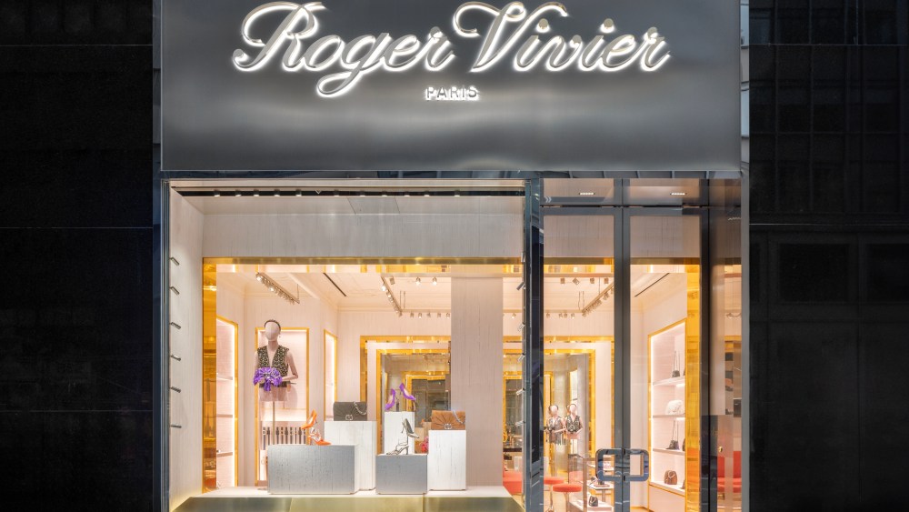 roger-vivier-brings-its-parisian-boutique-to-madison avenue 