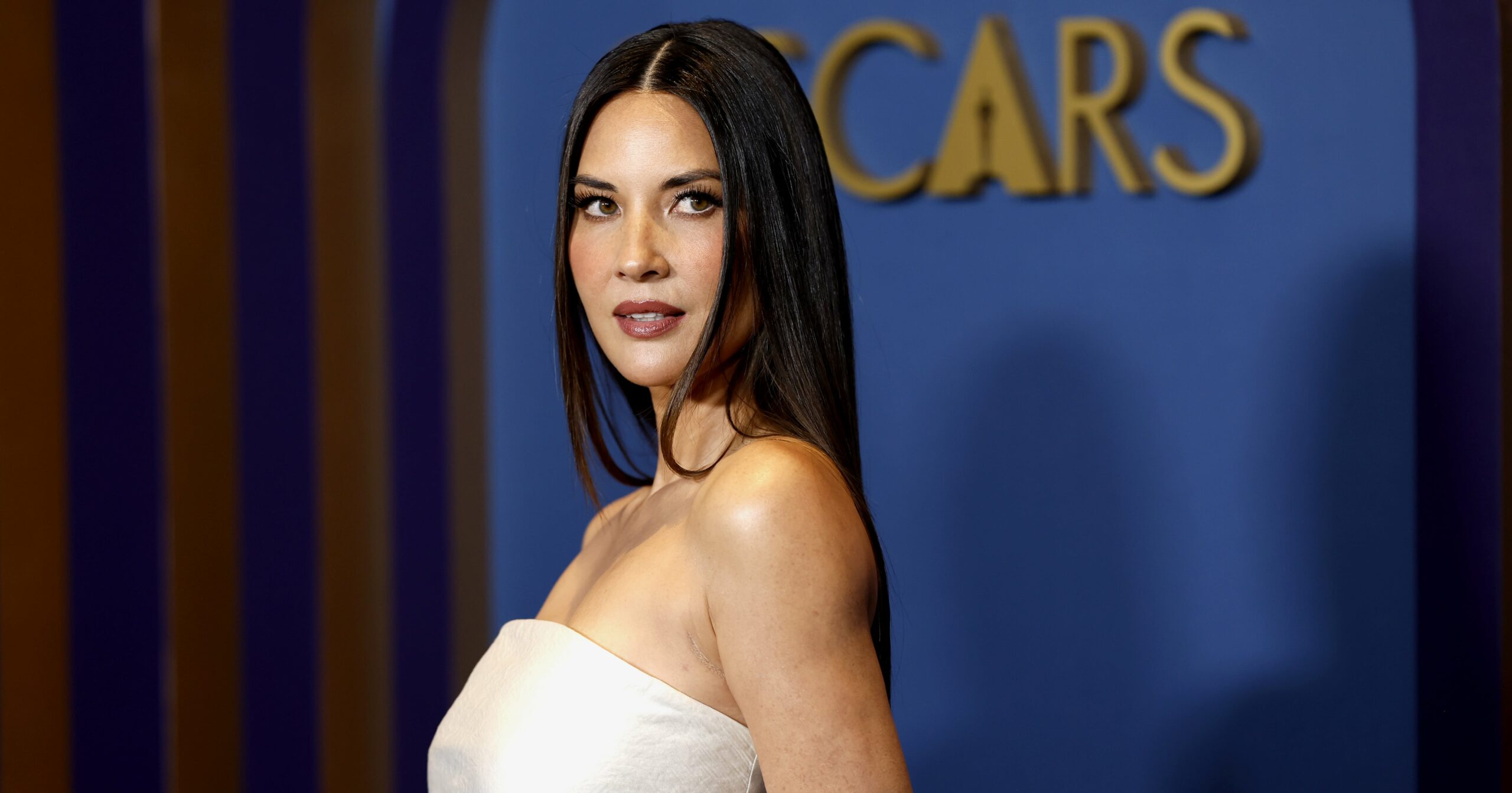 olivia-munn,-robin-roberts,-and-11-other-celebrities-who’ve-battled-breast-cancer