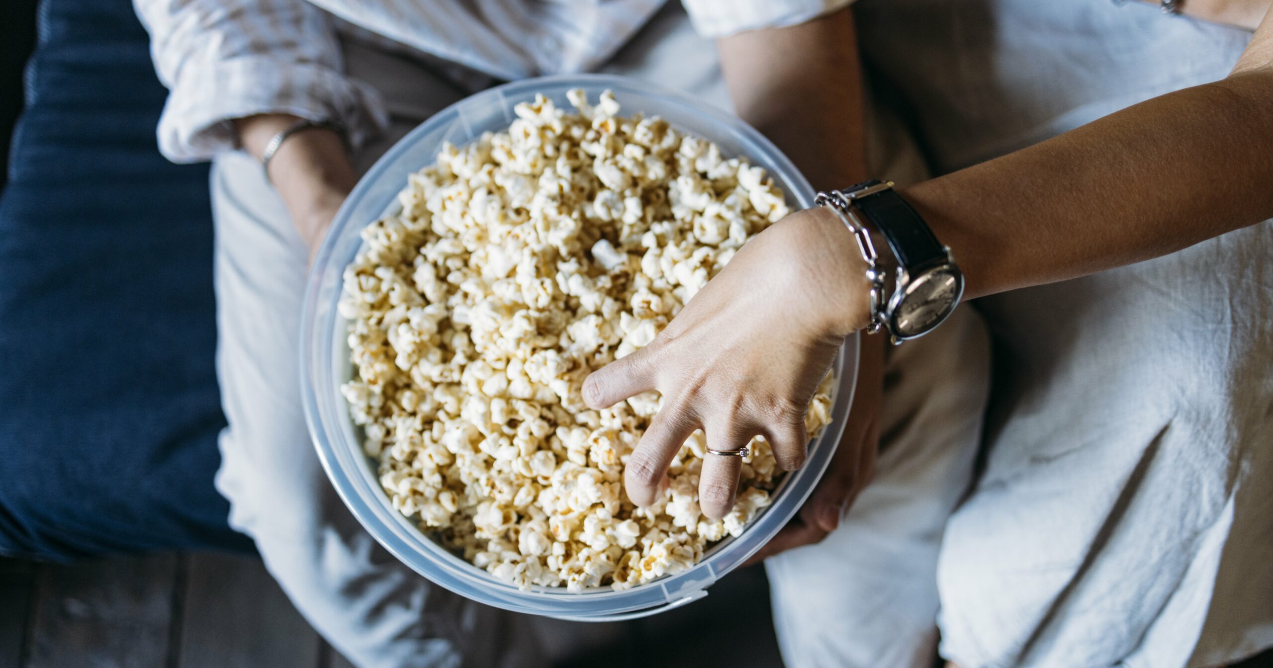 what-to-know-about-“popcorn-brain”-–-including-how-to-prevent-it