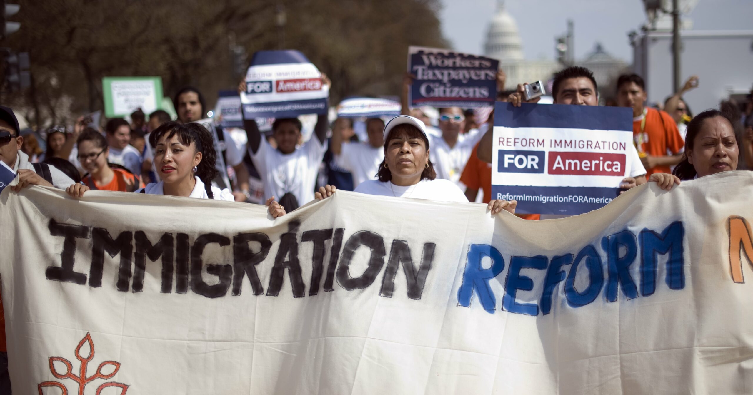 as-a-latina-daughter-of-immigrants,-i’m-voting-for-immigration-reform