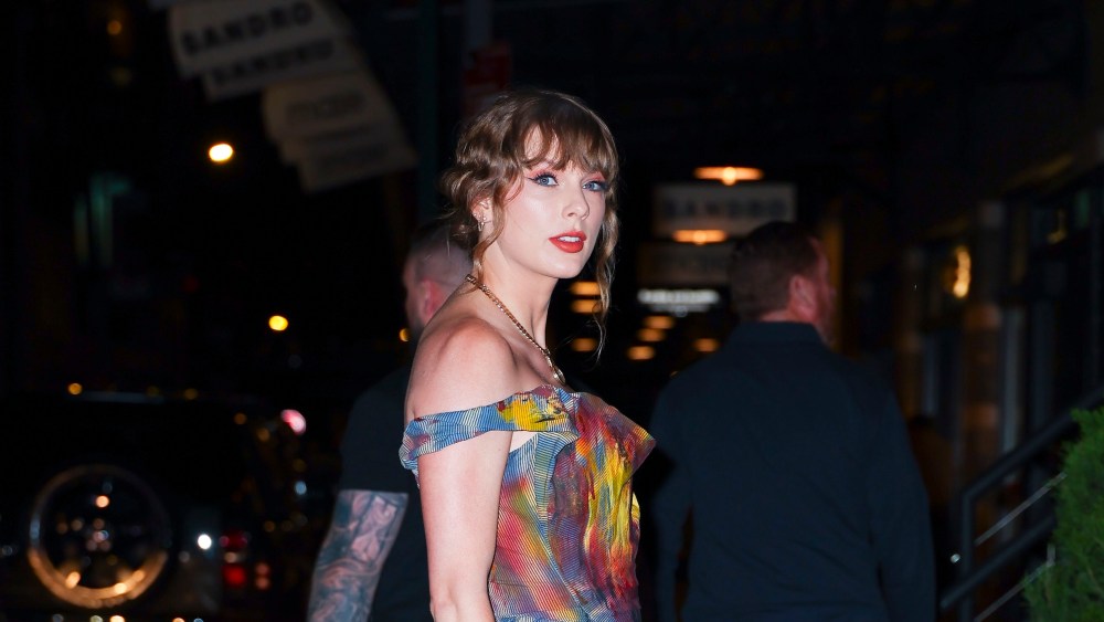 taylor-swift-continues-her-corset-era-with-a-vivienne-westwood-dress-that-colors-outside-the lines