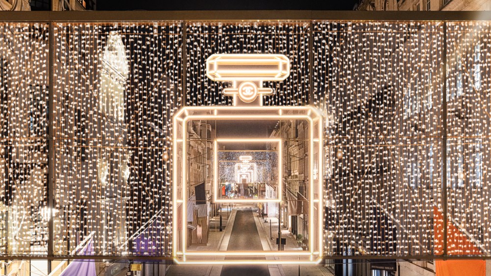 chanel,-lucy-boynton-light-up-piccadilly,-oxford-street-with-no.5-inspired-christmas lights