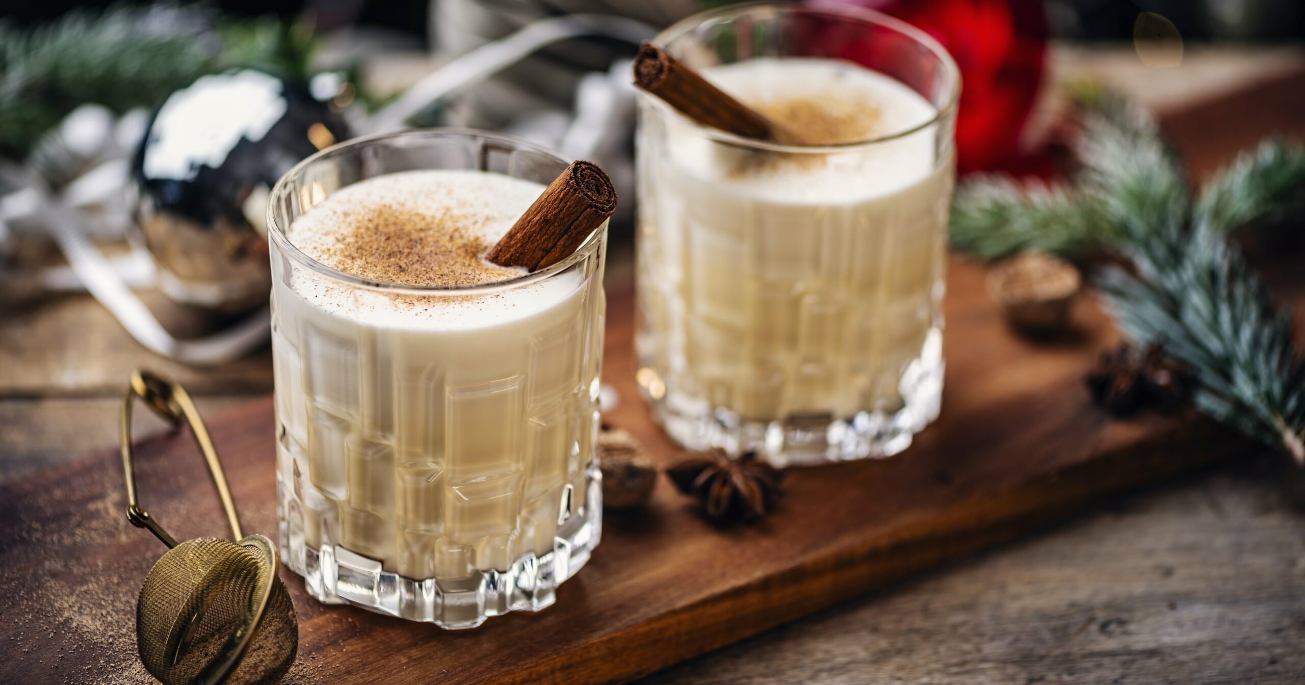 cheers-to-the-holiday-season-with-these-christmas-cocktail-recipes