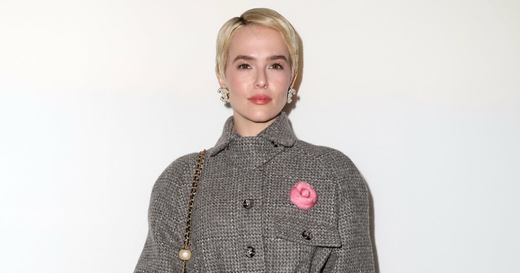 a-closer-look-at-zoey-deutch’s-8-known-tattoos