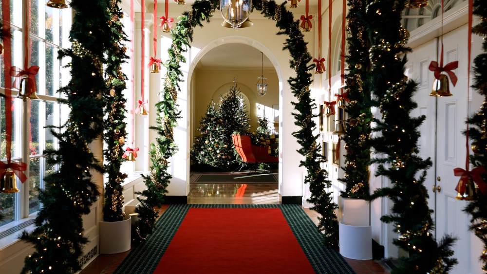 party-planners-critique-the-white-house’s-holiday decor