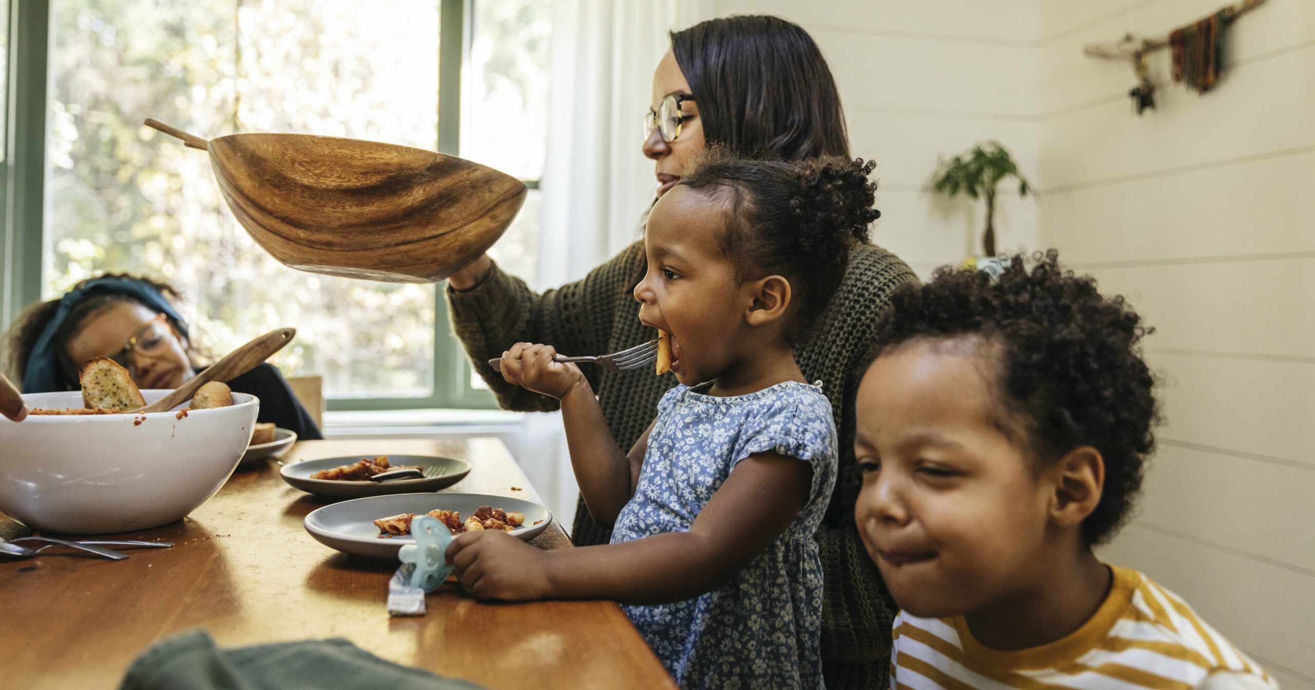 the-20-best-family-conversation-starters-for-dinnertime