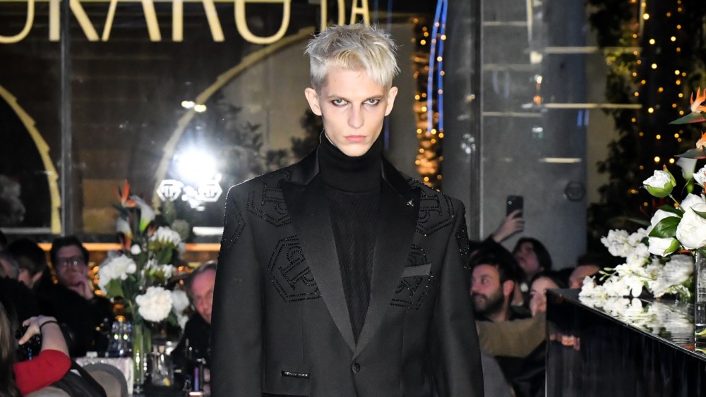 new-year,-same-bling-at-philipp-plein’s-men’s-fall-2025 show