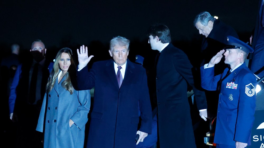 melania-trump-arrives-for-inaugural-and-fireworks-wearing-dolce-&-gabbana pantsuit