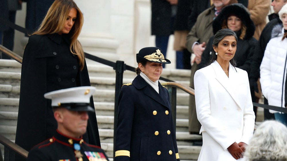 melania-trump-wears-dior-to-wreath-laying-ceremony-at-arlington-national cemetery