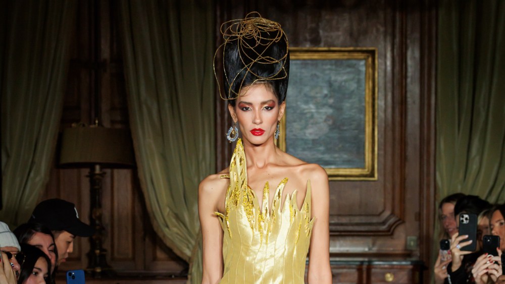 rvdk-ronald-van-der-kemp-spring-2025-couture-was-all-thai-ed up