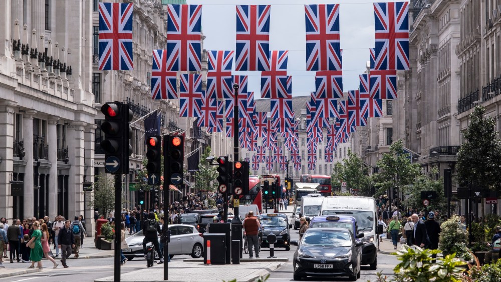 london-fashion-week-to-open-public-facing-pop-up-on-regent street