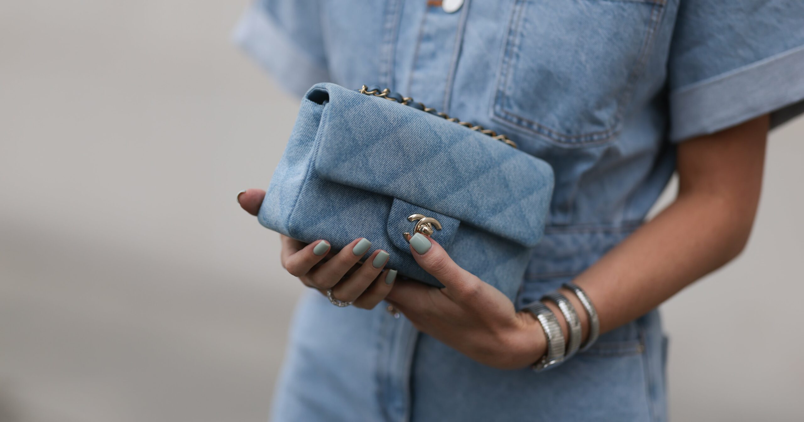 “denim-nails”-will-be-everywhere-this-season