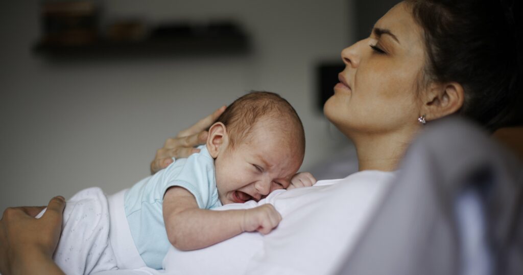 are-you-tired-or-“touched-out”?-experts-break-down-the-new-mom-phenomenon