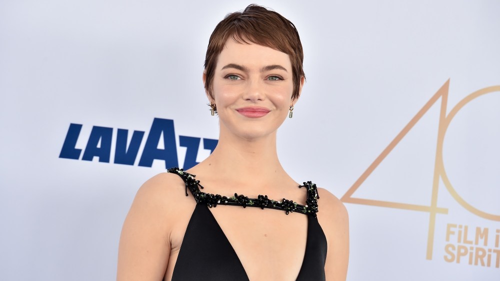 emma-stone-puts-rebellious-spin-on-cutout-trends-in-plunging,-beaded-emilia-wickstead-top-at-2025-independent-spirit awards