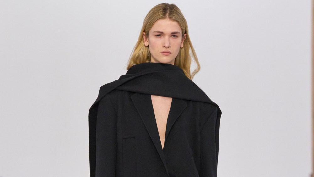 sportmax-fall-2025:-wraparound-to-the max