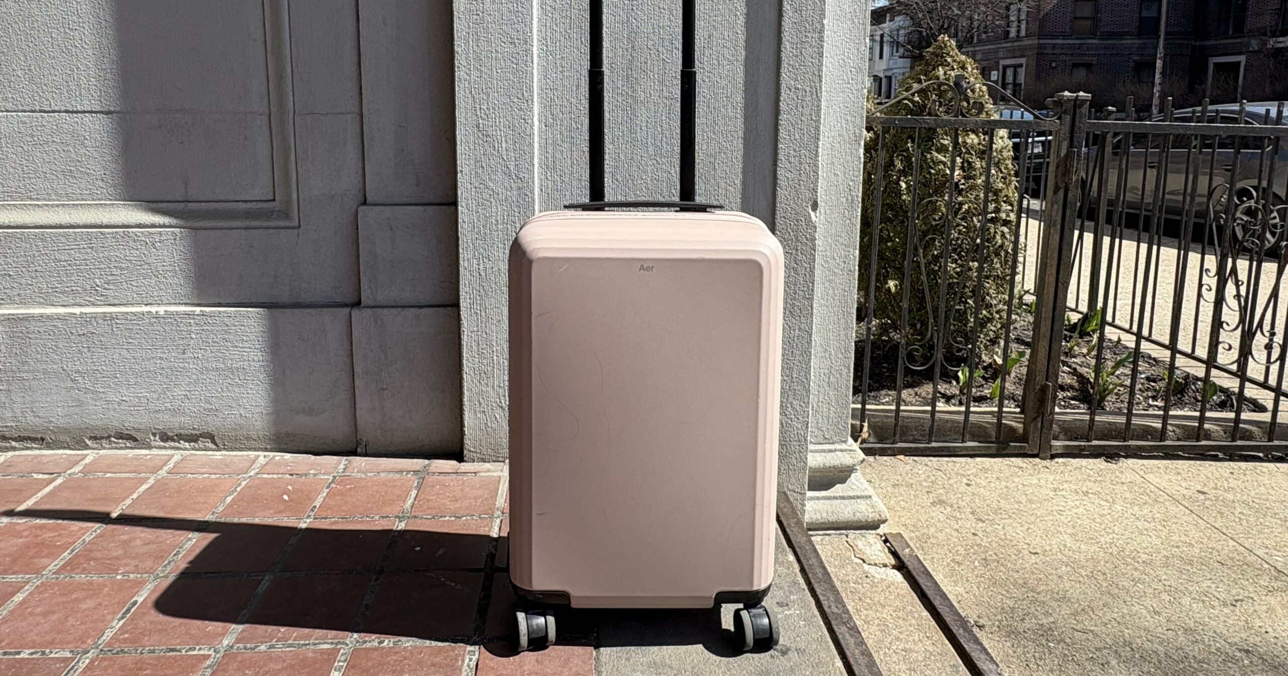 i-couldn’t-commit-to-a-new-suitcase-until-i-tried-the-aer-carry-on-max