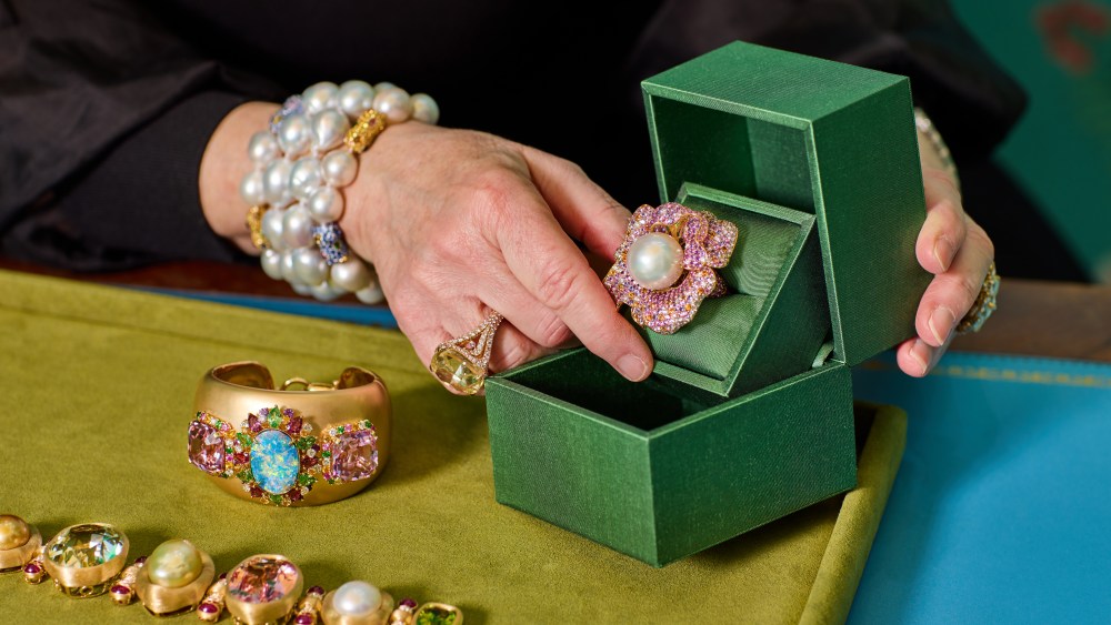 fine-jeweler-margot-mckinney’s-first-us.-boutique-opens-at-the-peninsula-beverly hills