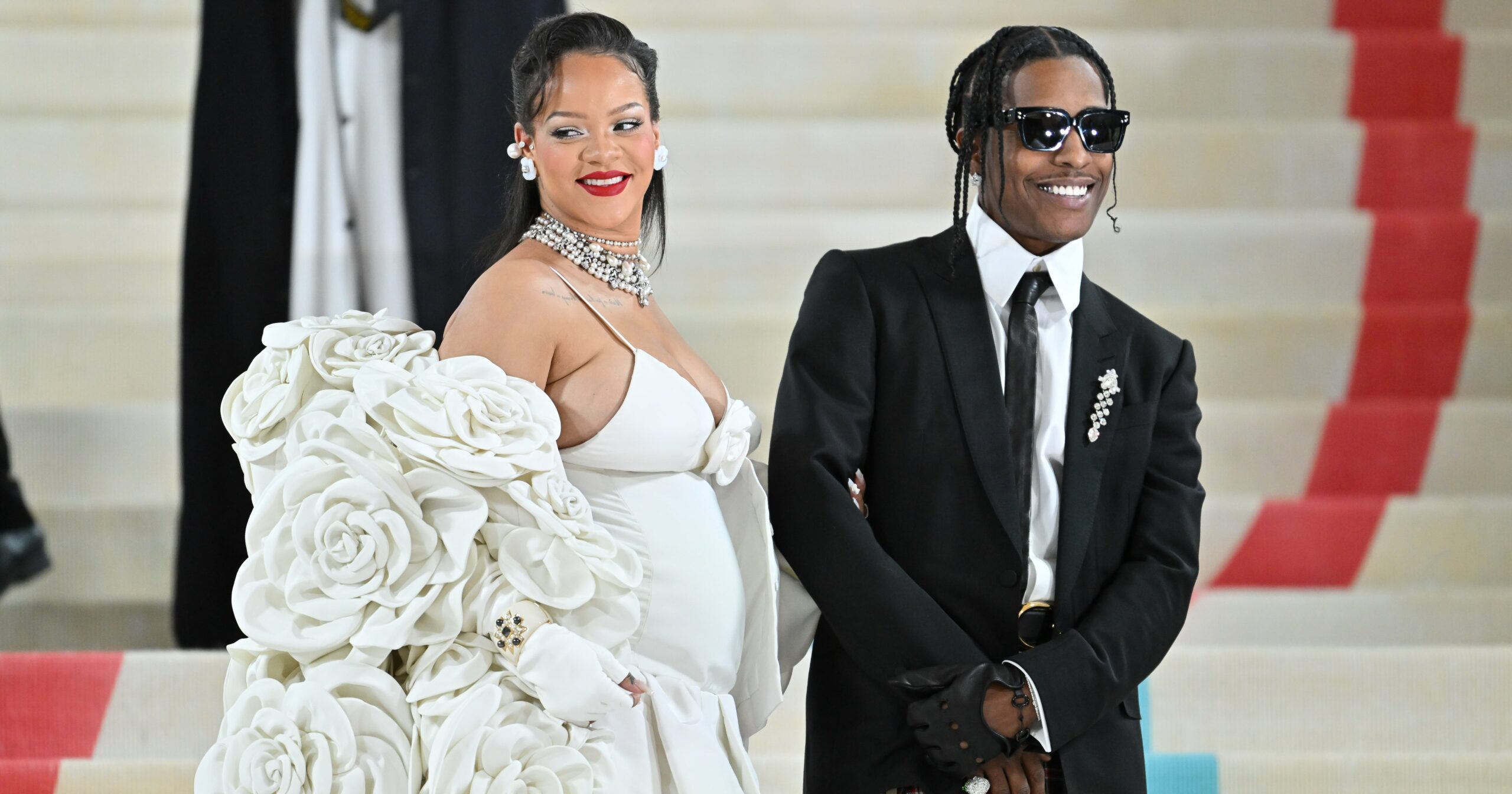 met-gala-curse?-these-celebrity-couples-have-schemed-it