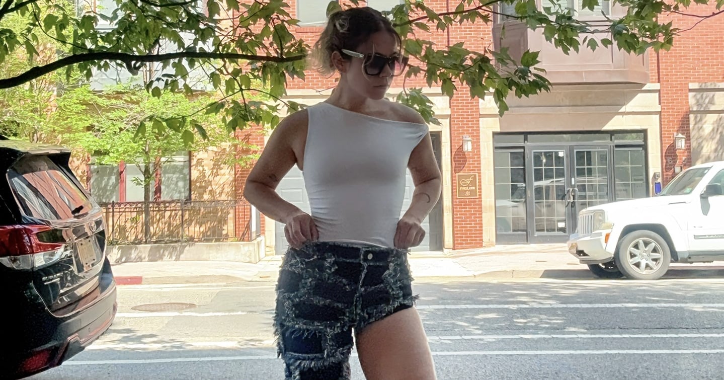 i-tried-the-viral-one-leg-jeans,-and-i-got-plenty-of-stares
