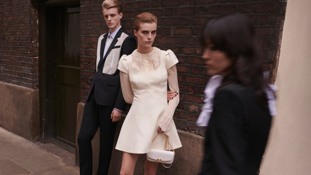 alexander-mcqueen,-sean-mcgirr-nod-to-soho’s-pub-culture-in-pre-fall-2025 campaign