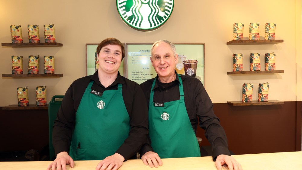 starbucks-workers-go-on-strike-to-protest-new-dress code